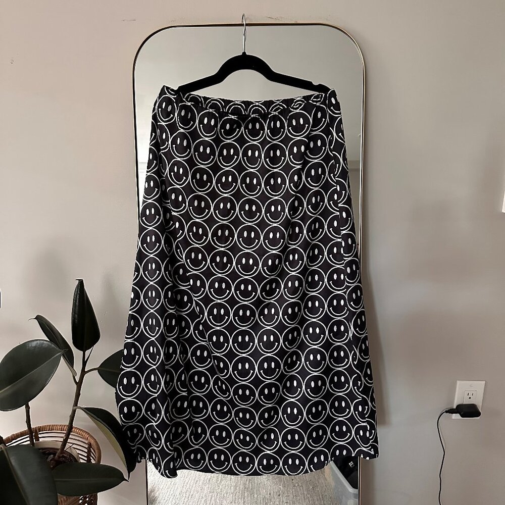 Dressed in Lala - Midi Skirt - Smiley Faces - XL - Picture 2 of 5